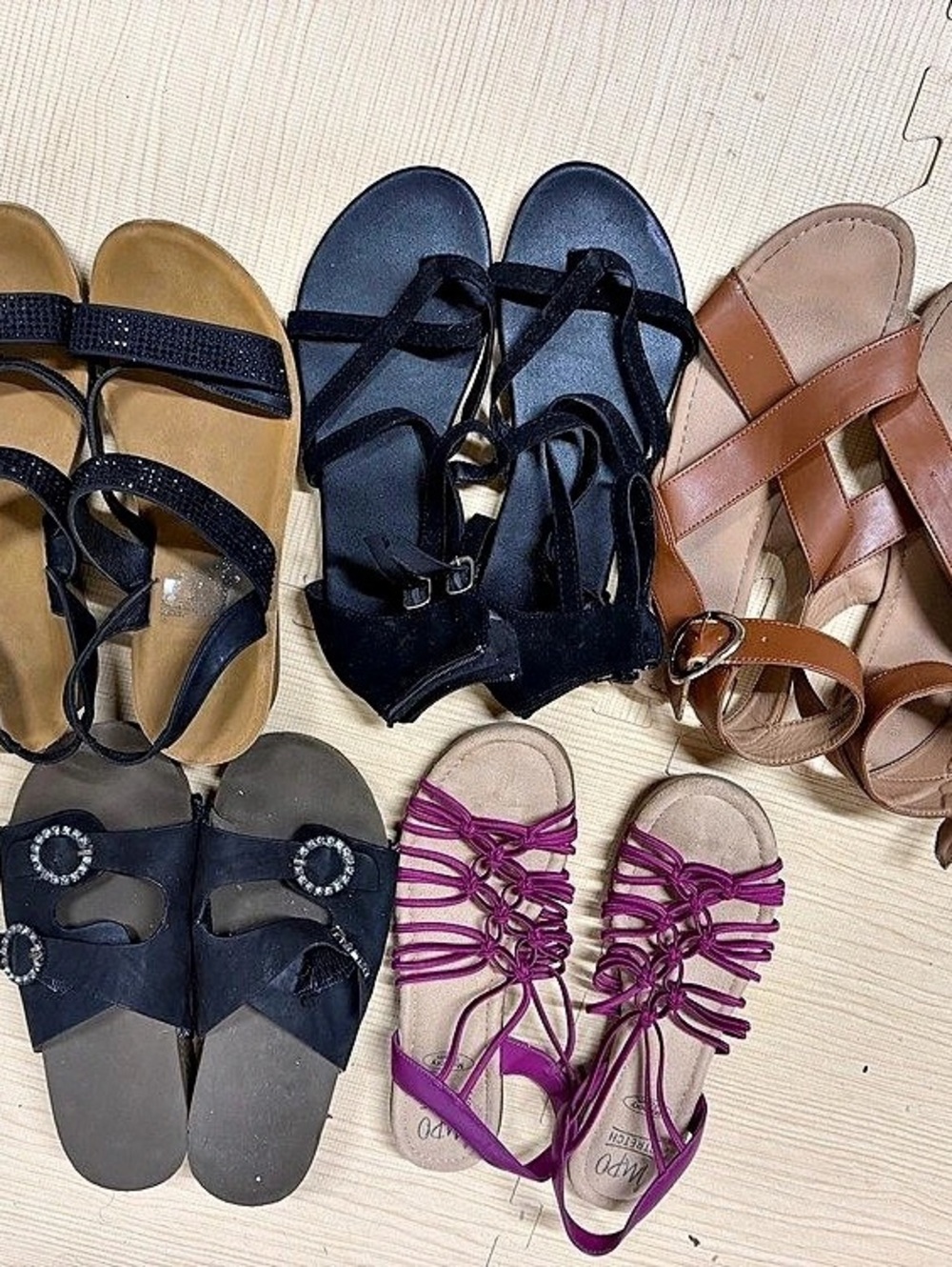 Women's Sandals/Shoes size 10 (pick)